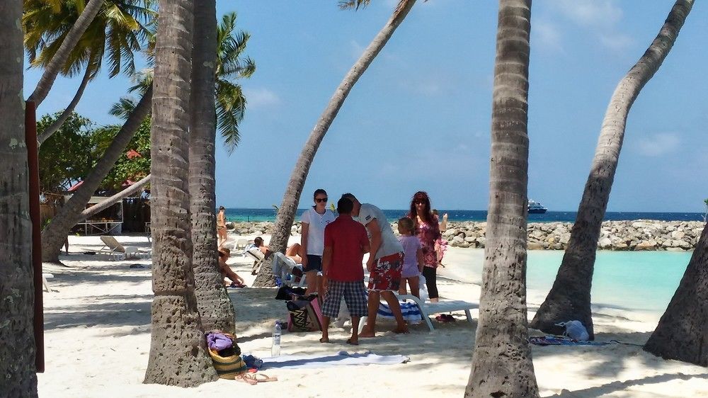 Select Village Maafushi Buitenkant foto