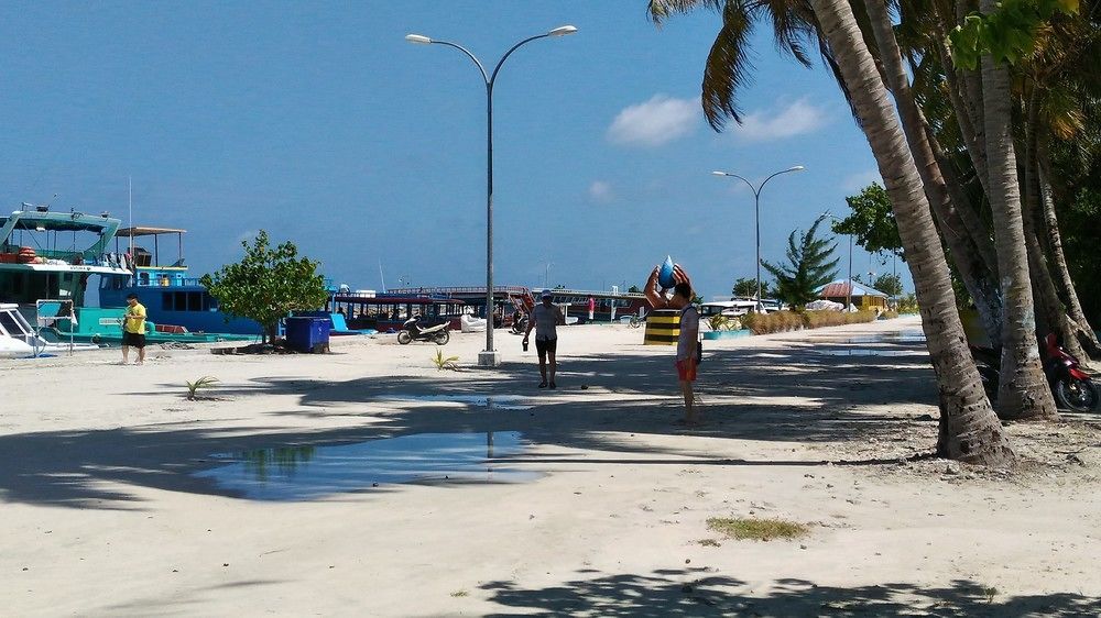Select Village Maafushi Buitenkant foto