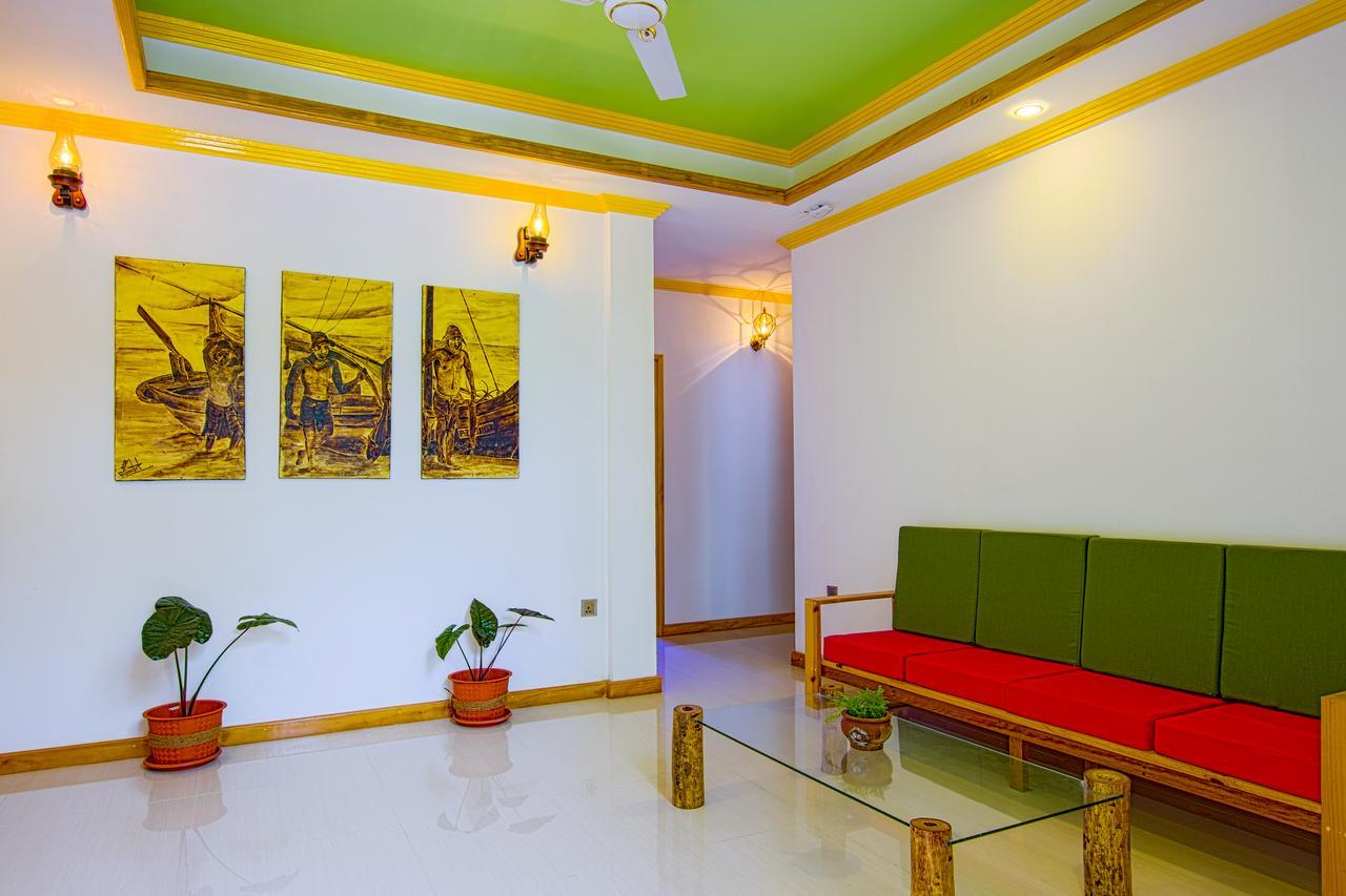 Select Village Maafushi Buitenkant foto