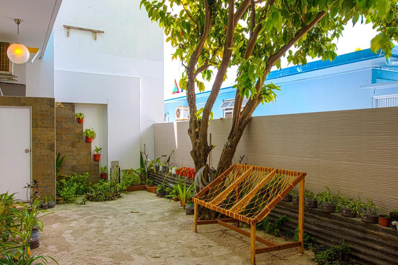 Select Village Maafushi Buitenkant foto