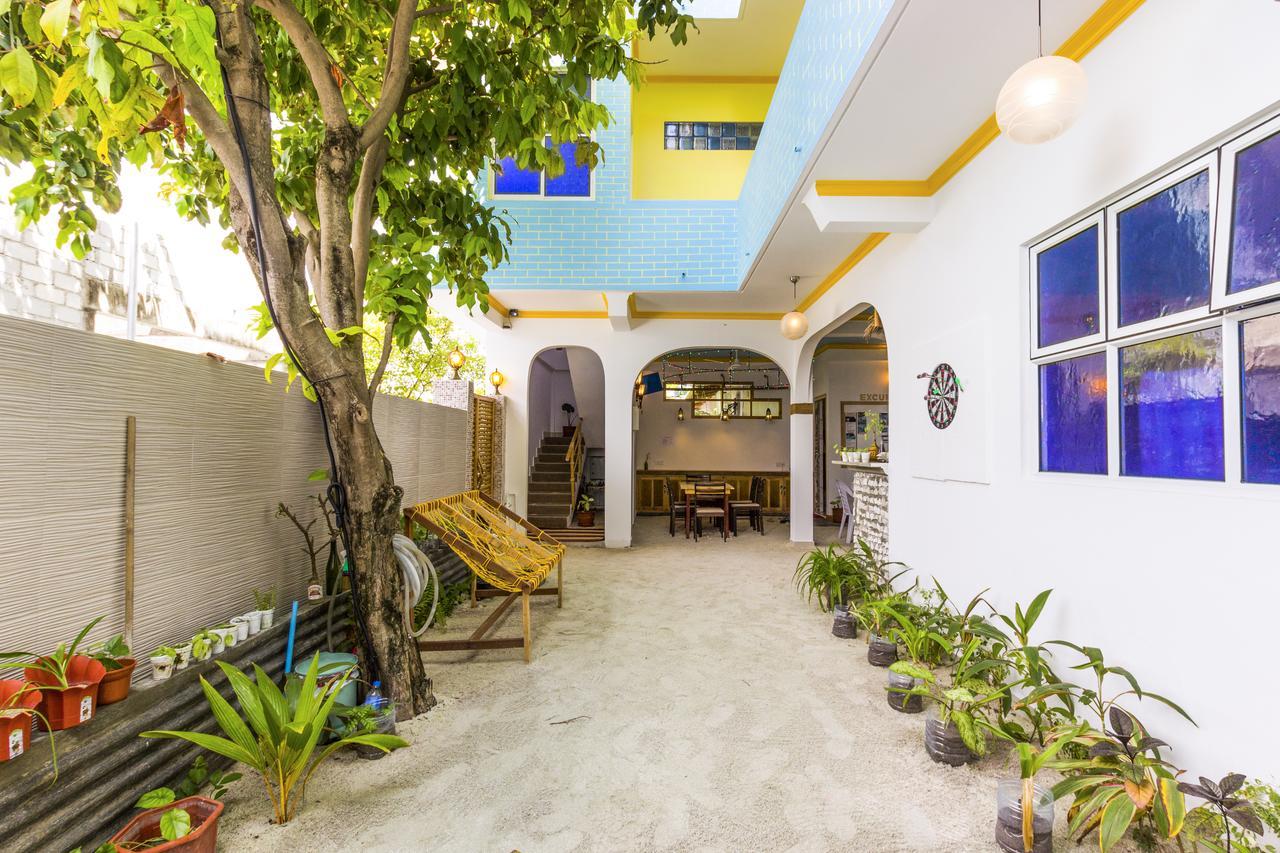 Select Village Maafushi Buitenkant foto