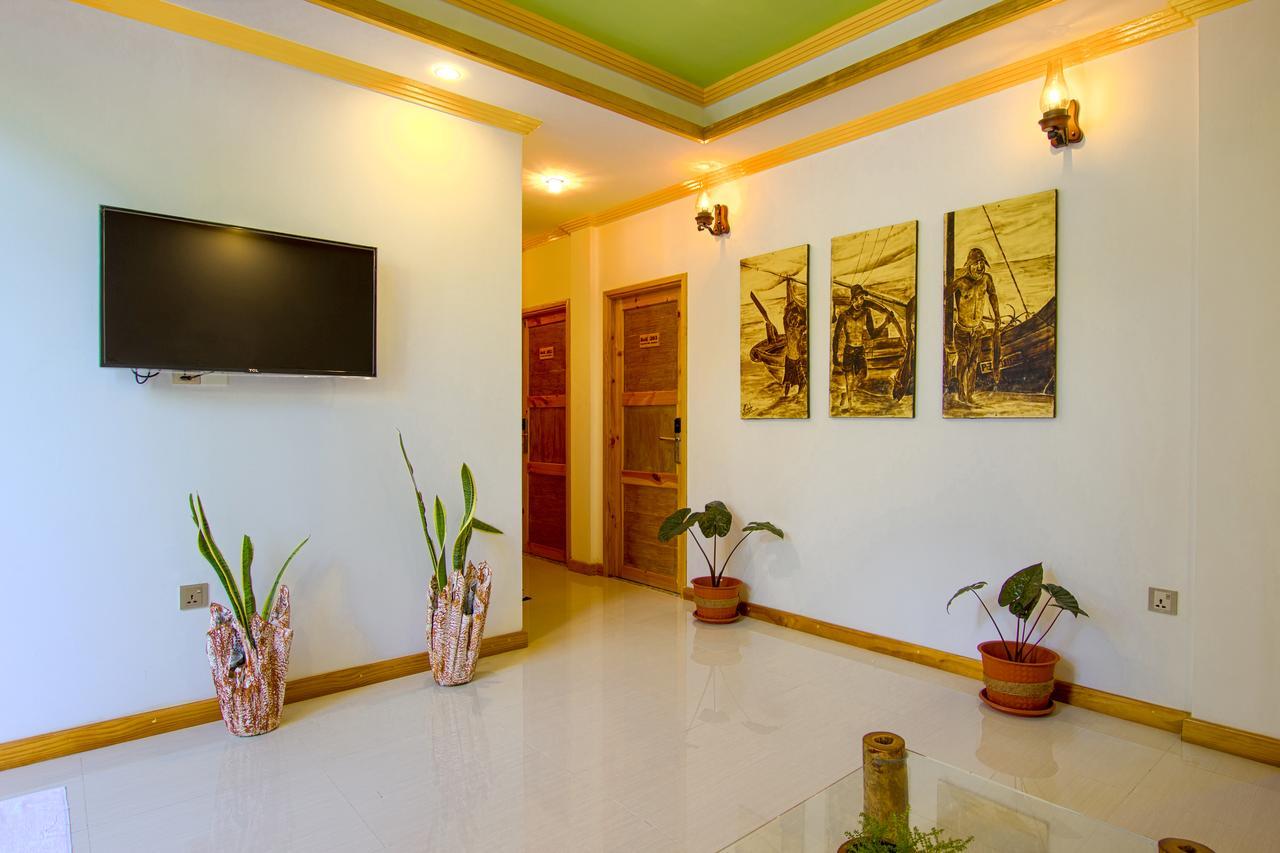 Select Village Maafushi Buitenkant foto