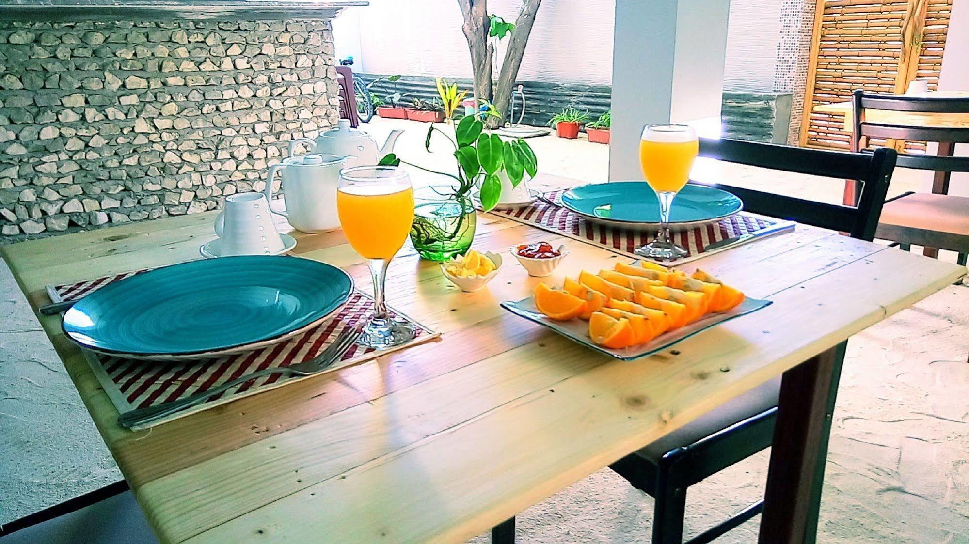 Select Village Maafushi Buitenkant foto